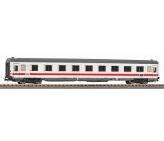 58845 - 4. osý rychlíkový velkoprostorový vůz Avmmz 106 DB, epocha VI