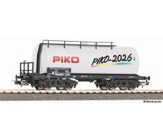 95756 - 4. osý kotlový vůz Piko Jahreswagen 2026 (výroční vůz 2026)