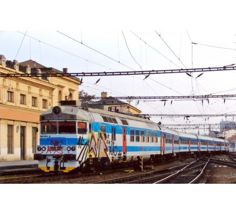560001 - Elektrický vůz 560.003 + vložený vůz 060.301 ČD