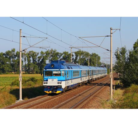 560004 - Elektrický vůz 560.007 + vložený vůz 060.015 ČD