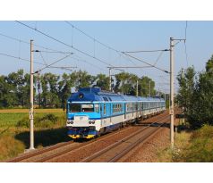 560005 - Elektrický vůz 560.008 + vložený vůz 060.016 ČD